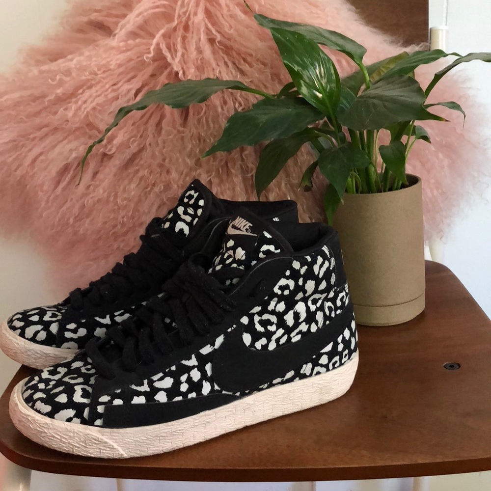 Nike high top sneakers